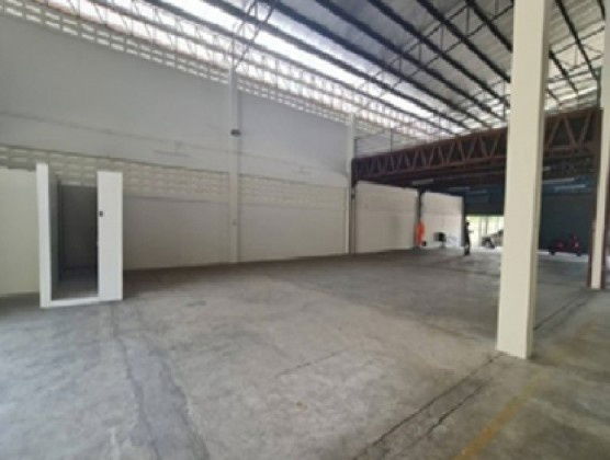 รูป ให้เช่าโกดังพร้อมสำนักงาน พื้นที่ 1400 ตารางเมตร ซอยอ่อนนุช 66 / สิบล้อ เข้าออกได้ - รูปที่ 12/19