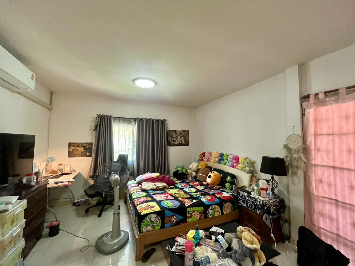 รูป ฟังก์ชั่นครบ พื้นที่ใช้สอยเพียบ!!! ขายบ้านเดี่ยว โครงการ หมู่บ้านชมเพลิน ซอยหมู่บ้านเศรษฐกิจ 46 ต่อเติมเยอะ รองรับครอบครัวใหญ่ | #TPI-2643 - รูปที่ 25/30