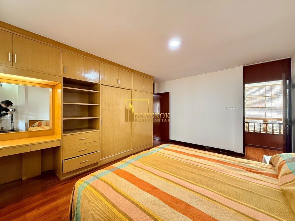 รูป Exceptional 4 Bedroom House in Vibrant Nana Area - BR28305SH - รูปที่ 32/45