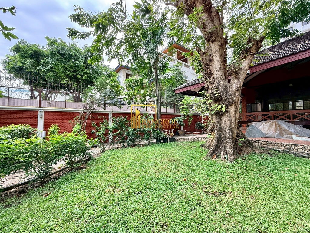 รูป Exceptional 4 Bedroom House in Vibrant Nana Area - BR28305SH - รูปที่ 5/45