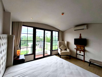 ขายคอนโด : สตูดิโอเวเนเชียน จอมเทียน พร้อมวิวเมือง