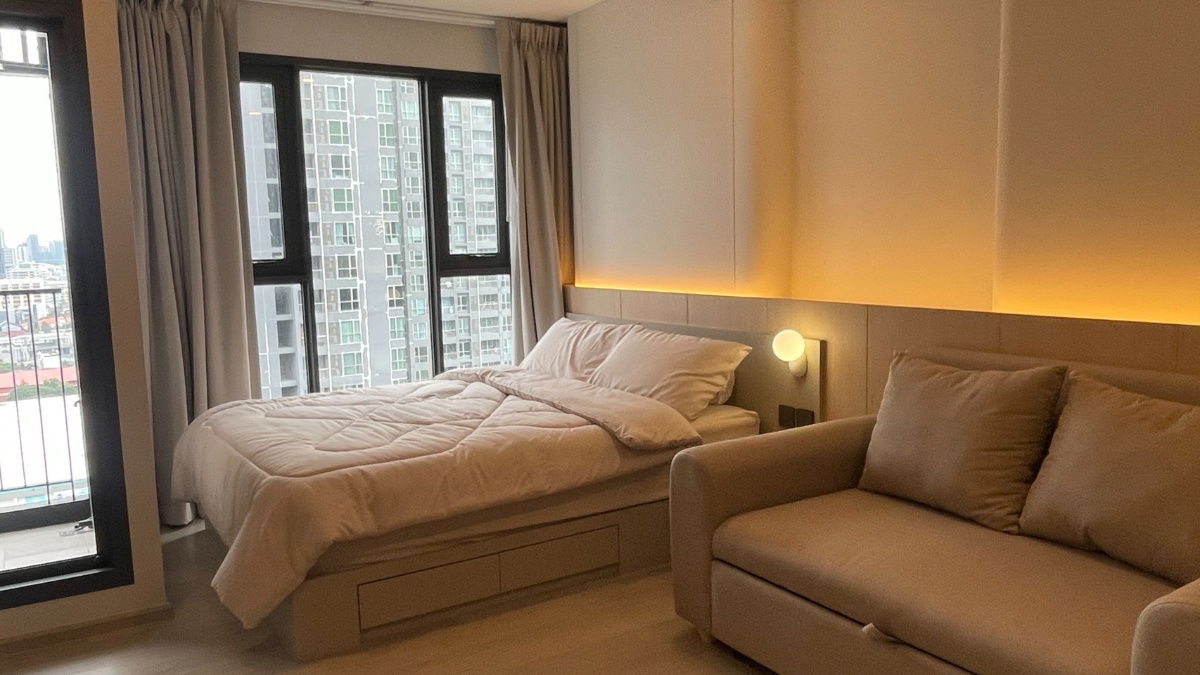 picture Studio room, premium built-in ✨ Aspire Onnut ✨ Good location near BTS On Nut • Ready to move in - 3/8
