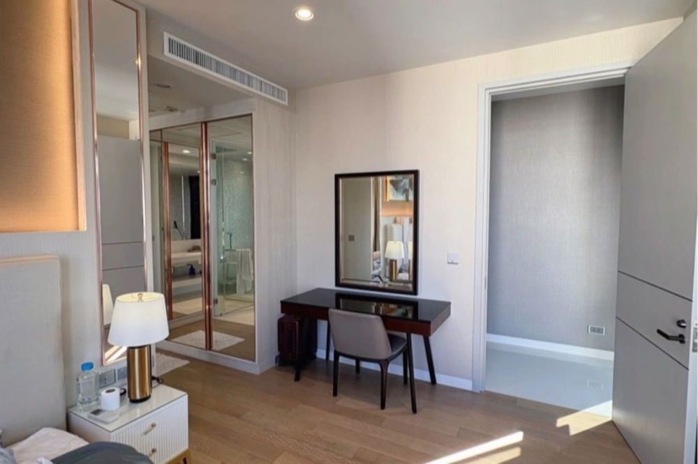 picture ðĨ Sale ! Private Lift, high floor 20++, North Facing, Modern,luxurious style! Code C20251200001...Vittorio, 2 bed, 3 bath, furnished, Special Deal! - 5/8