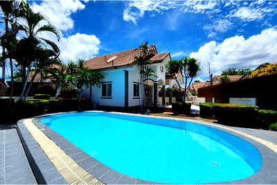 บ้านเดี่ยว สัตหีบ ชลบุรี : [920611001-399] "บ้านเดี่ยวสัตหีบ ติดถนนสุขุมวิท พร้อมสระว่ายน้ำ"