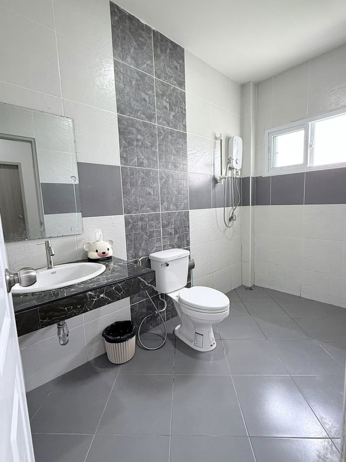 รูป บ้านสองชั้น 3 ห้องนอนสำหรับขายในหนองปลาไหล - รูปที่ 8/8