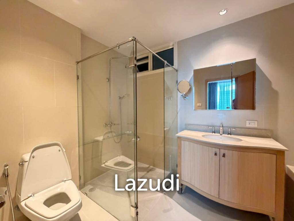 รูป 65 sqm 1 Bedroom Condo on 24th Floor at The Empire Place Sathorn Bangkok - รูปที่ 8/10