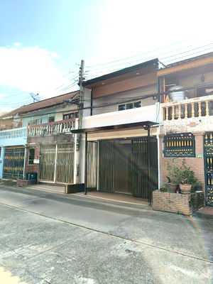 ทาวน์โฮม ตลาดเซฟวัน โก : ทาวน์เฮาส์ ดอนเมือง วิภาวดีรังสิต ใกล้ฐานทัพอากาศดอนเมือง หมู่บ้านเกิดบัญฑิดโฮม ทำเลถนนเมน ตรงข้ามสนามเด็กเล่น นัดชม บ้าน 085-318-6868 คุณวา