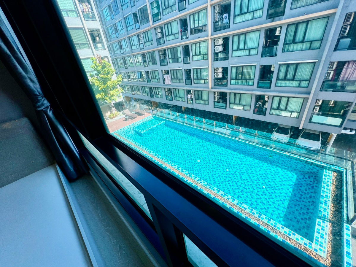 picture Modernform furniture throughout the unit. Amazing location! Condo for sale: The Cube Plus Minburi, close to the MRT. - 5/24