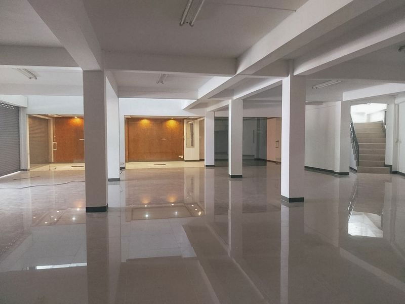 รูป ✨ ตึกใหญ่ 1,200 ตร.ม. ทำเลทองติดถนนมหิดล — 5 นาทีถึงสนามบิน! หาแบบนี้ไม่ได้อีกแล้ว ✨ - รูปที่ 3/11