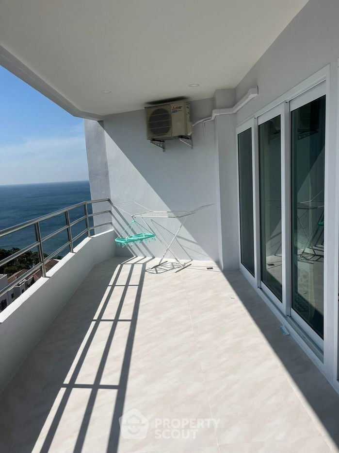 picture 2-BR Condo at View Talay 3 close to Phratamnak (ID 2469870) - 2/7