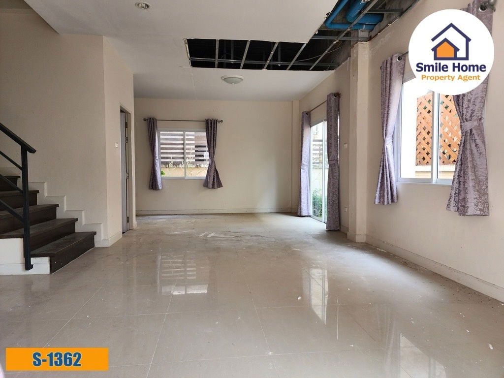 รูป ขายบ้านแฝด หมู่บ้านมณีรินทร์วิลเลจ หนองมน ชลบุรี ราคาถูก - รูปที่ 2/11