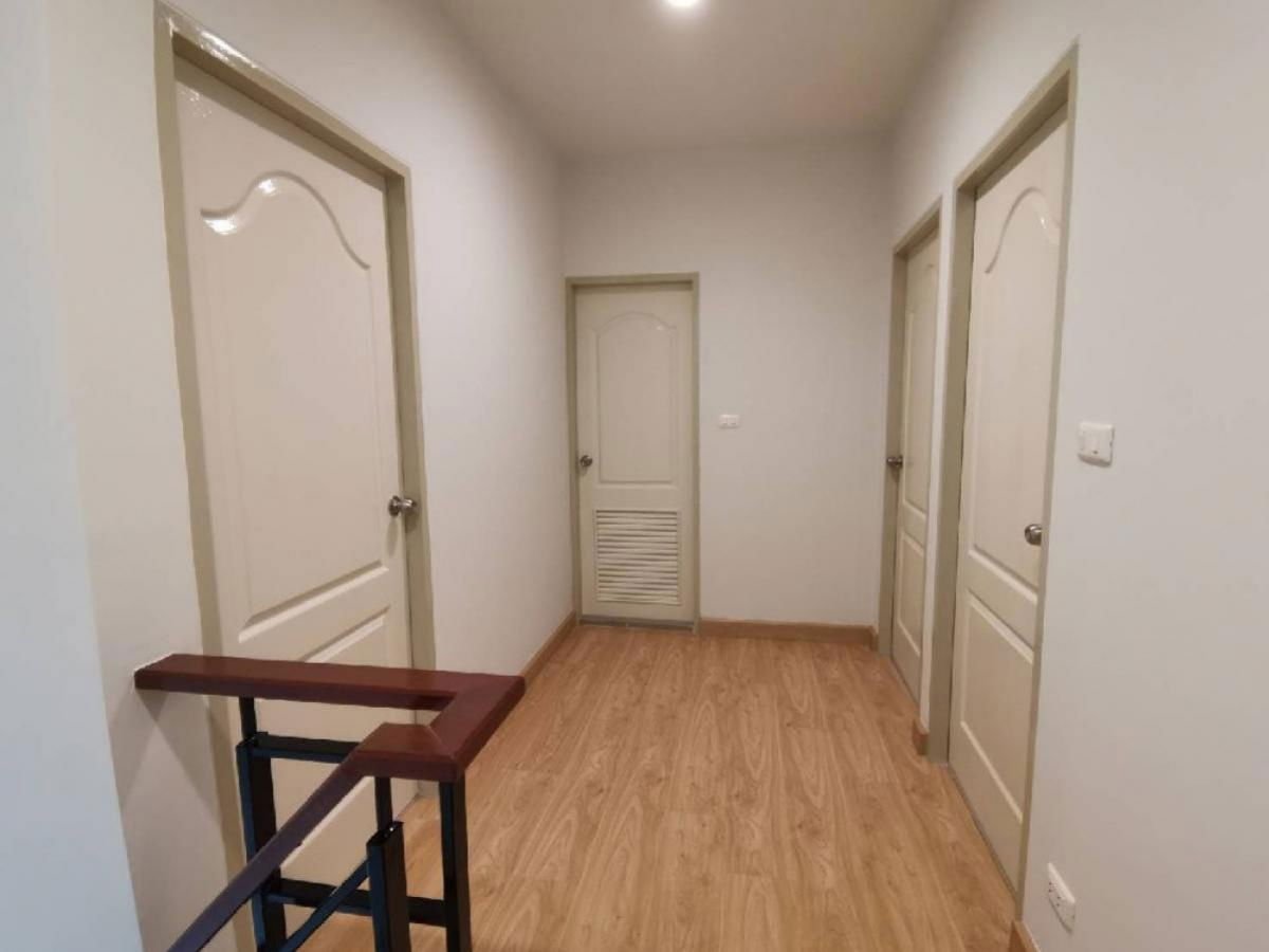 รูป 🏡 ให้เช่า! ทาวน์โฮมสวย รีโนเวทใหม่ – ไอฟีล บางนา (iField Bangna) 📌 ใกล้เมกะบางนา เดินทางสะดวก เข้าออกได้หลายเส้นทาง - รูปที่ 9/15