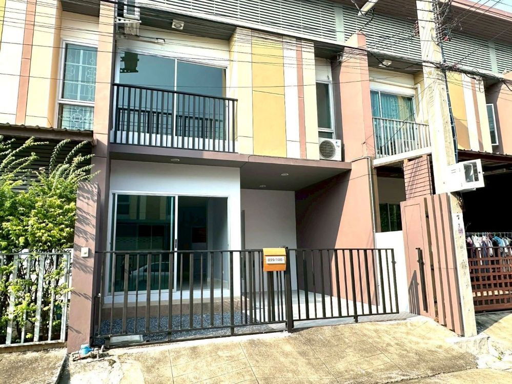 รูป ขายทาวน์เฮ้าส์ 2 ชั้น 17 ตร.ว.หมู่บ้านสินนครวิลล์ ประชาอุทิศ–คู่สร้าง ทำเลดี ราคาเพียง 1.9 ล้าน (ฟรีโอน) - รูปที่ 1/13