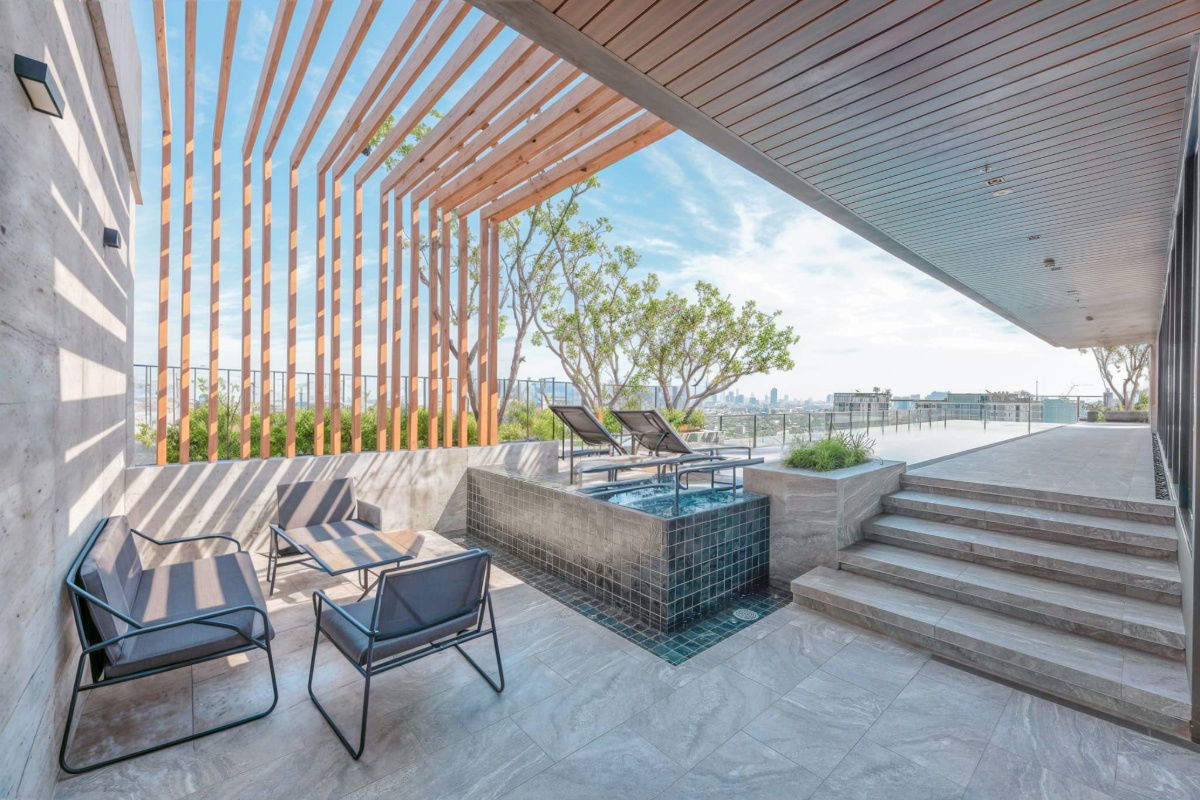 picture MRT Yaek Fai Chai 140 m. Price 15,000 Baht Condo NUE Noble Faichai - Wang Lang ( Rental ) - 22/25