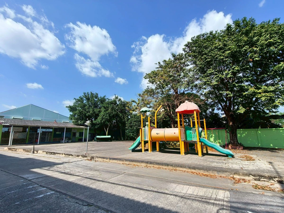 รูป ทาวน์เฮาส์ ดอนเมือง วิภาวดีรังสิต ใกล้ฐานทัพอากาศดอนเมือง หมู่บ้านเกิดบัญฑิดโฮม ทำเลถนนเมน ตรงข้ามสนามเด็กเล่น นัดชม บ้าน 085-318-6868 คุณวา - รูปที่ 28/28