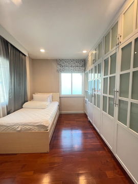 **Luxury 2-Storey Detached House for Sale Grand Bangkok Boulevard Rama 9 – Srinagarindra (Prime Location • Near Wellington International School)**