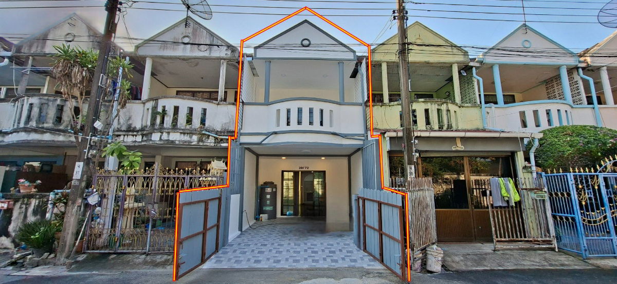 รูป ทาวน์เฮ้าส์ ซอยรามอินทรา46 หมู่บ้าน บก.ทหารสูงสุด รีโนเวทใหม่ พร้อมอยู่ ทำเลดีใกล้รถไฟฟ้า - รูปที่ 1/12