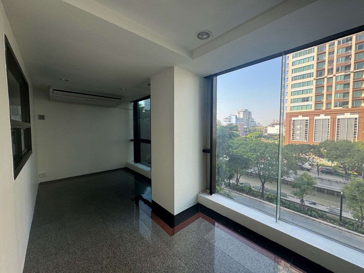รูป Office space for rent at Mobicom 1 Building (SPSAD3702) - รูปที่ 5/6