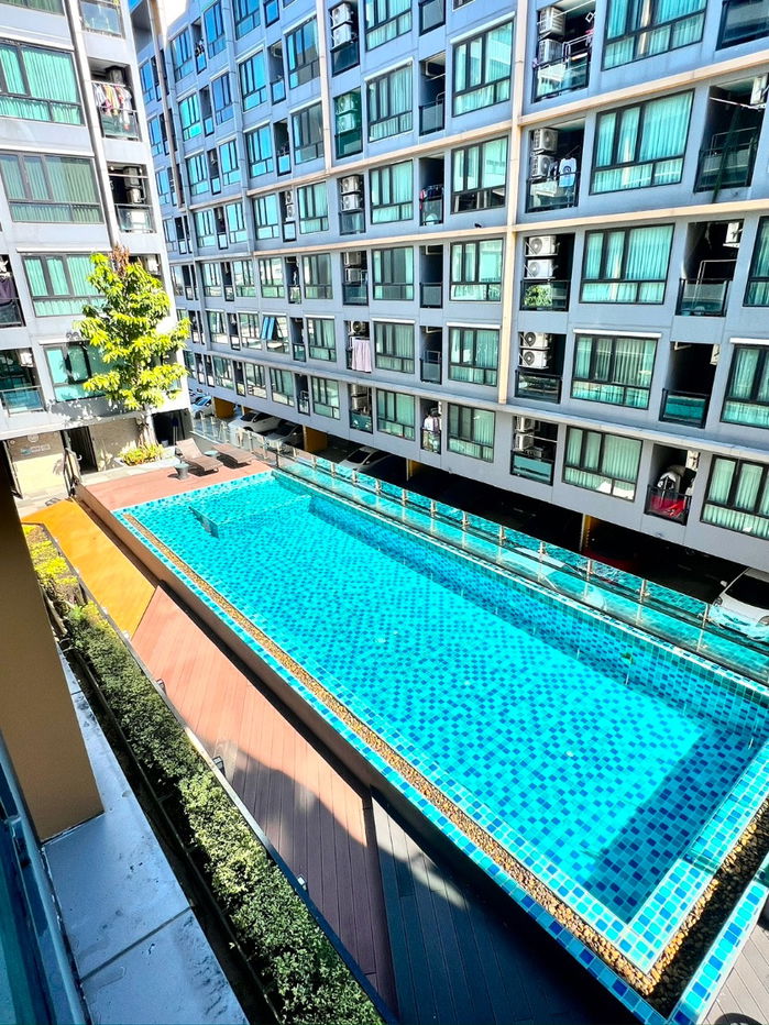 picture Modernform furniture throughout the unit. Amazing location! Condo for sale: The Cube Plus Minburi, close to the MRT. - 18/24