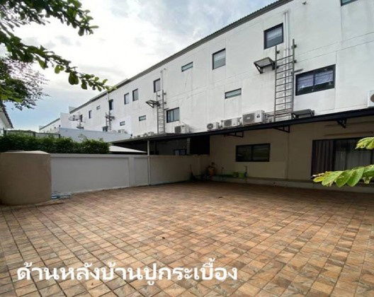 รูป ให้เช่าทาวน์โฮม 3 ชั้น หมู่บ้าน Villa Albero ซอยกรุงเทพกรีฑา 15/1 เฟอร์นิเจอร์ครบ อยู่อาศัยเท่านั้น ไม่จดบริษัท เลี้ยงหมาได้ (แมวไม่เอา) - รูปที่ 5/12