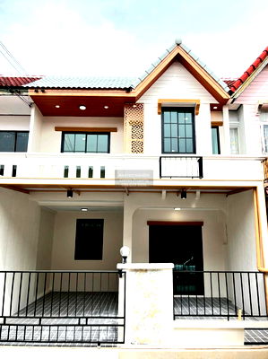 ทาวน์โฮม ลำลูกกา คลองสี่ : ขายทาวน์เฮ้าส์/ทาวน์โฮม  บ้านคัทลียาวิลล์ หน้ากว้าง รีโนเวทใหม่ ลาดสวาย ลำลูกกา ปทุมธานี CX-137030 ✅ ทักไลน์ @connexproperty ตอบทันที ทีมงานมืออาชีพ ✅