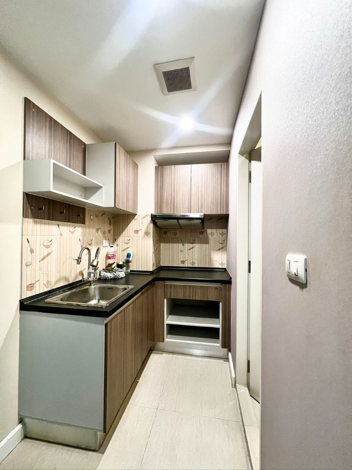 picture Modernform furniture throughout the unit. Amazing location! Condo for sale: The Cube Plus Minburi, close to the MRT. - 13/24