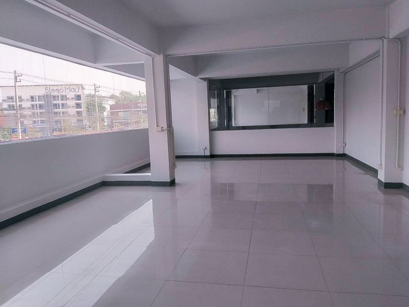 รูป ✨ ตึกใหญ่ 1,200 ตร.ม. ทำเลทองติดถนนมหิดล — 5 นาทีถึงสนามบิน! หาแบบนี้ไม่ได้อีกแล้ว ✨ - รูปที่ 10/11