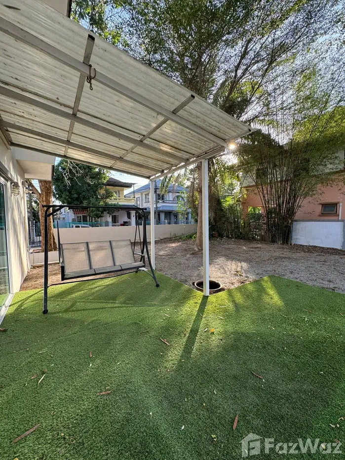 picture 4 Bedroom Lake-View Home with large garden 5918733 - 18/19