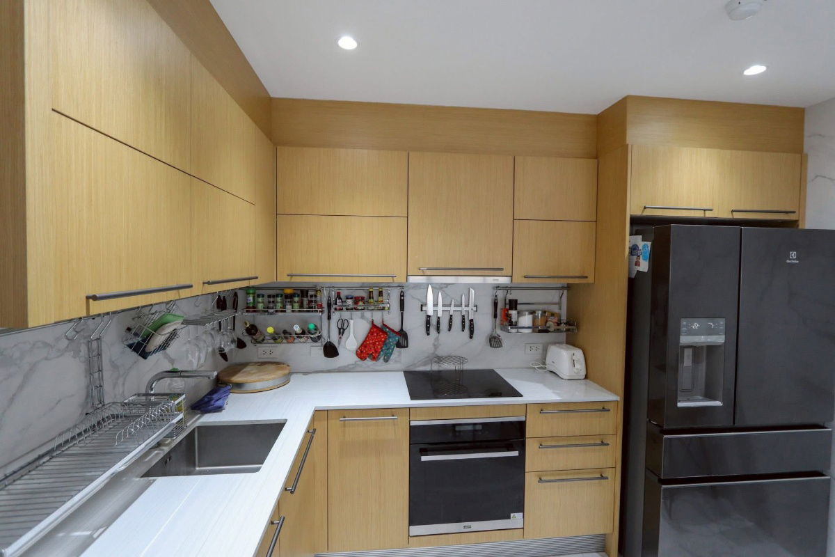 picture BTS Ratchadamri 870 m. Price 70,000 Baht Condo Baan Thanon Sarasin ( Rental ) - 6/14