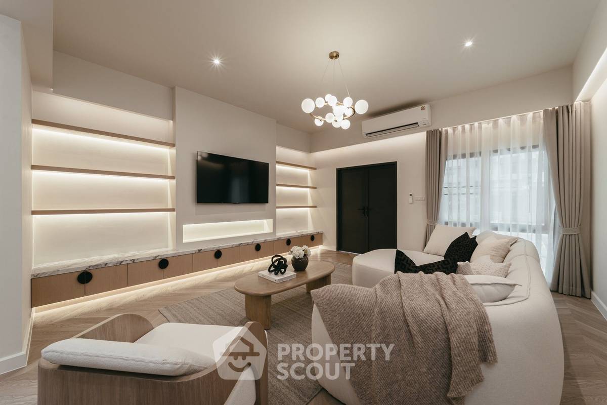 รูป ทาวน์เฮ้าส์ 5-ห้องนอน ที่ รีเจนท์ 71 เพลส ใกล้ BTS พระโขนง (ID 2098162) - รูปที่ 7/21