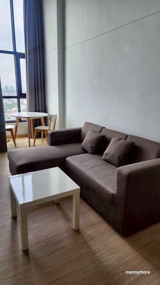 รูป ไนท์บริดจ์ ดูเพล็กซ์ ติวานนท์ ใกล้ MRT กระทรวงสาธารณสุข ปล่อยเช่าคอนโดฟีลบ้าน ห้องดูเพล็กซ์เก๋ๆ ยอดนิยม ว่างพร้อมอยู่ทันที - รูปที่ 3/10