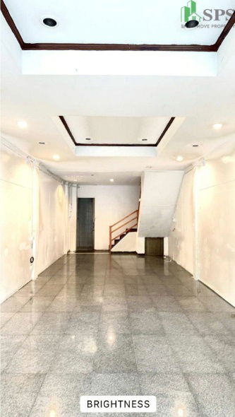 รูป Commercial Building for Rent 3 Floors Prime Location on Main Road near Emquartier (SPSEVE1496) - รูปที่ 5/5