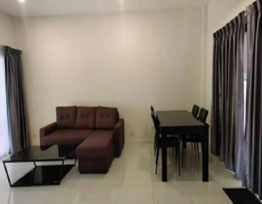 รูป ให้เช่าทาวน์โฮม 3 ชั้น หมู่บ้าน Villa Albero ซอยกรุงเทพกรีฑา 15/1 เฟอร์นิเจอร์ครบ อยู่อาศัยเท่านั้น ไม่จดบริษัท เลี้ยงหมาได้ (แมวไม่เอา) - รูปที่ 6/12