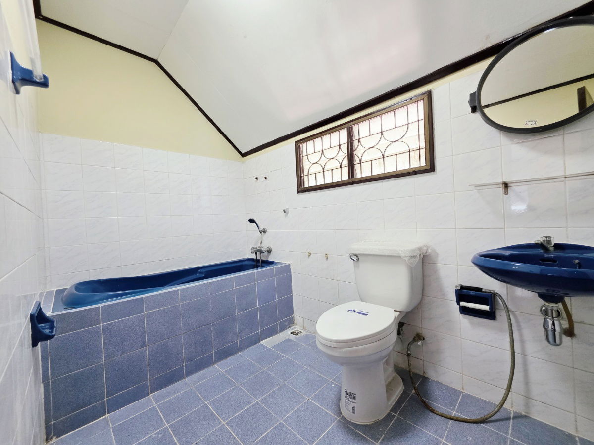 รูป ขายบ้านแฝด 2 ชั้น รีโนเวทใหม่ทั้งหลัง ราคาดี ทำเลบางบ่อ สมุทรปราการ - รูปที่ 8/14