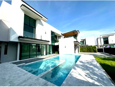 Houses for sale : 🟠For Sale - 5  Bedroom, 700 Sq.m House at THE MASTER Ekkamai-Ramintra