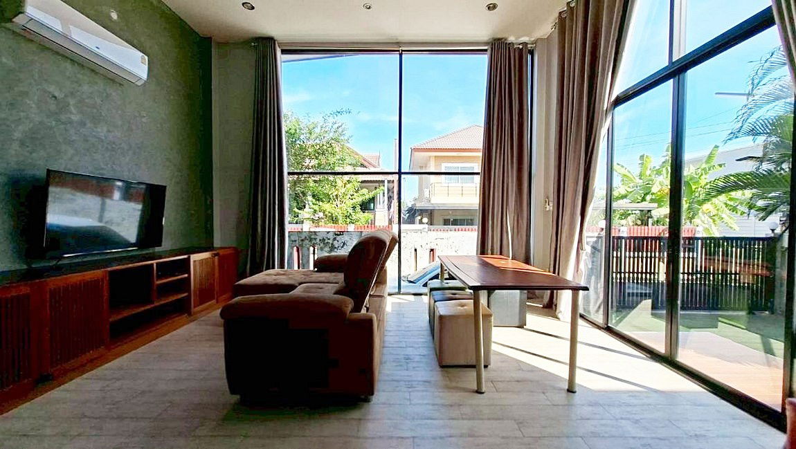 รูป Call : 095-843-5693 บ้านพูลวิลล่า Tropical Loft สรงประภา-ศรีสมาน สระระบบเกลือ และ Jacuzzi ตกแต่งครบ เข้าอยู่ได้ทันที ใกล้โรบินสันศรีสมาน - รูปที่ 5/13