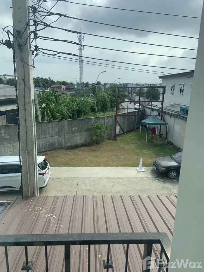 picture 3 Bedroom Townhouse for sale at Golden Town Ramintra-Wongwaen 1997630 - 8/18