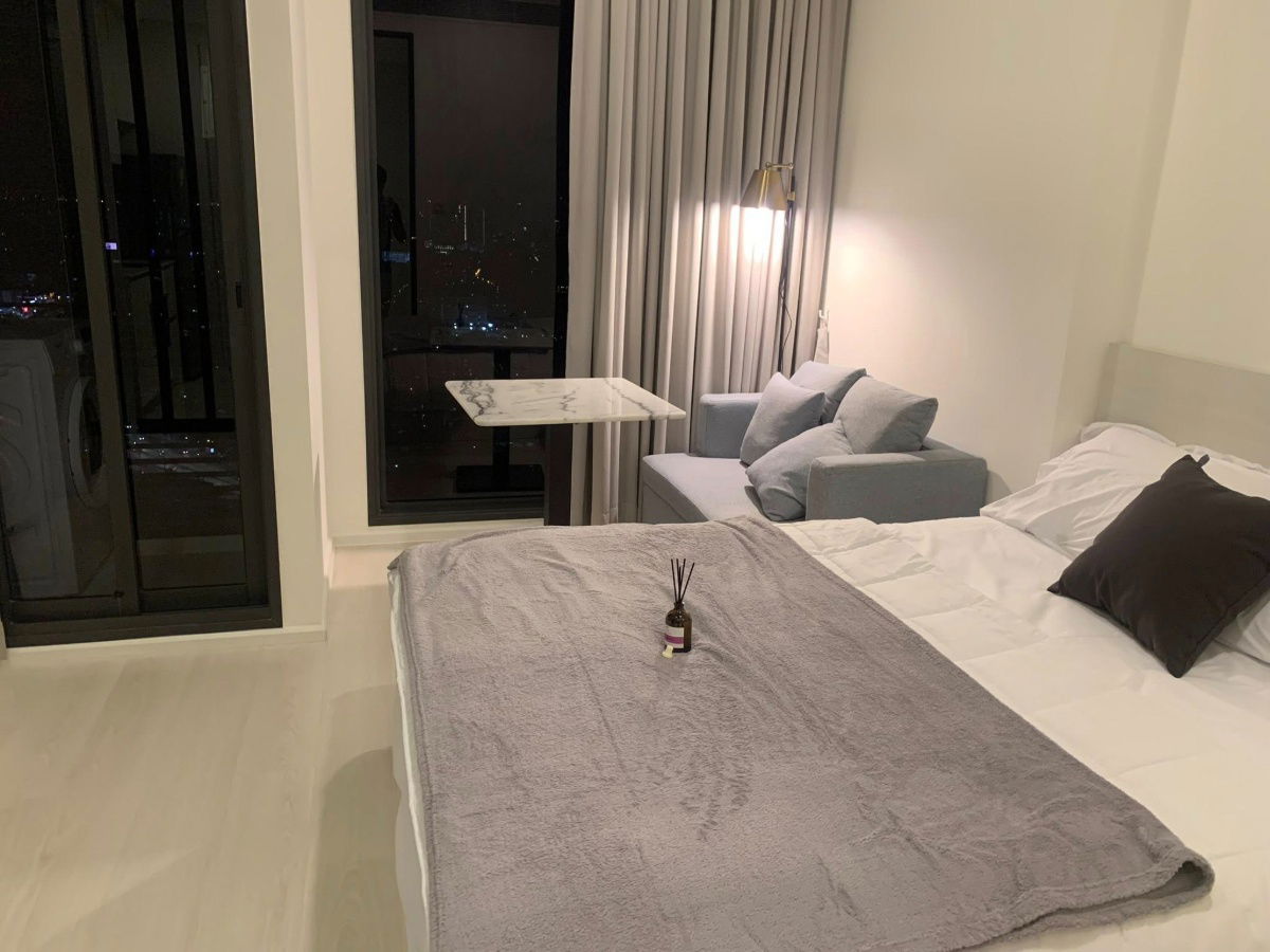 picture BTS Ratchayothin 20 m. Price  20,000 Baht Condo Mazarine Ratchayothin ( Rental ) - 2/11