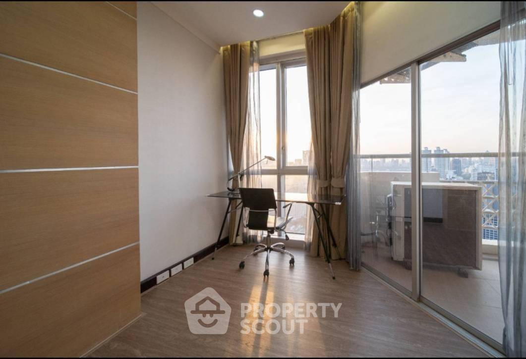 picture 3-BR Condo at The Waterford Diamond Tower Sukhumvit near BTS Phrom Phong (ID 453152) - 3/10