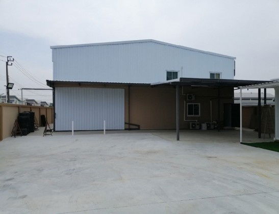 รูป ให้เช่าโกดัง พร้อมออฟฟิศ พร้อมบ้านพัก พื้นที่ดิน 200 ตารางวา พื้นที่ใช้สอย 381 ตารางเมตร ซอยลำโพ บางบัวทอง / ใกล้ร.ร.สารสาสน์ มีรั้ว รถใหญ่เข้าได้ - รูปที่ 2/8