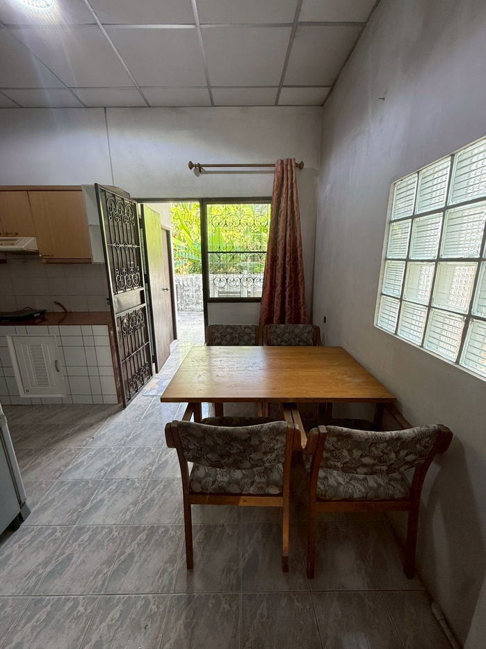 รูป 🏡 ขายและปล่อยให้เช่า ทาวน์เฮ้าส์ ชวนชื่น–พัฒนาการ (หลังริม มีสวนข้างบ้าน) 3 ห้องนอน 4 ห้องน้ำ บ้านสวยทำเลดี ใ - รูปที่ 7/20