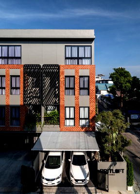 Townhouses for sale : For Sell Townhouse at  Britloft Chokchai 4