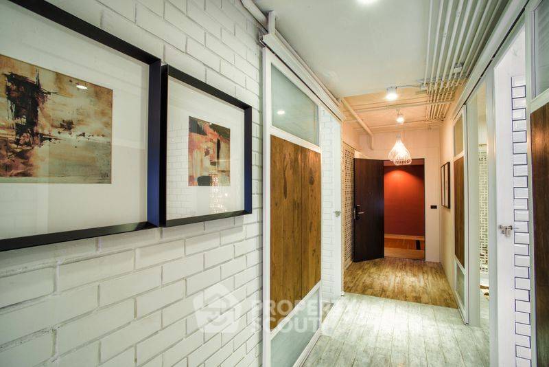 picture 2-BR Condo at Nusa State Tower Condominium near BTS Saphan Taksin (ID 2357381) - 11/16