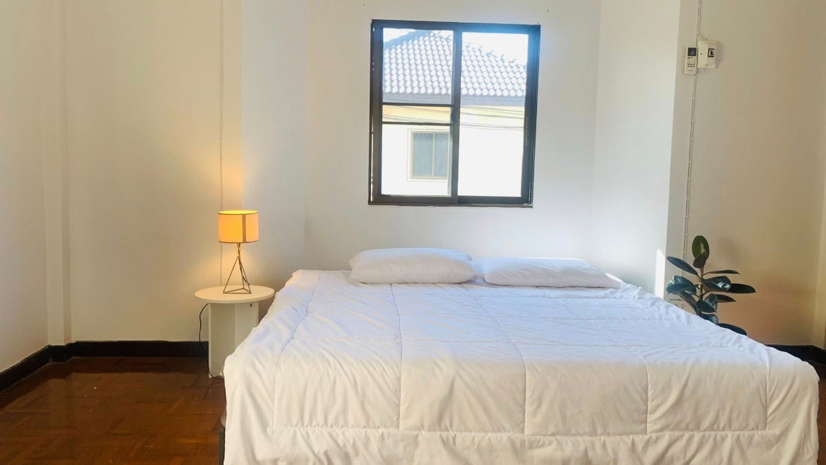 รูป ให้เช่าบ้านเดี่ยวสองชั้น 3 ห้องนอน 2 ห้องน้ำ 1 ห้องครัว 2 ที่จอดรถ - รูปที่ 7/12