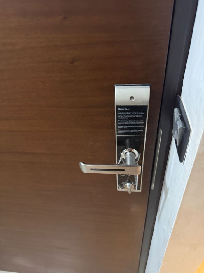 รูป เช่า ควอด สีลม 2 นอน สวย ถูก ทำเลดี ใจกลางสีลม พร้อมอยู่ ใกล้ BTS ช่องนนทรี สนใจแอตไลน์ครับ@841qqlnr - รูปที่ 17/21