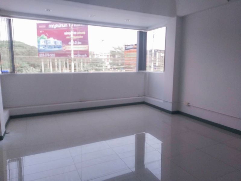 รูป ✨ ตึกใหญ่ 1,200 ตร.ม. ทำเลทองติดถนนมหิดล — 5 นาทีถึงสนามบิน! หาแบบนี้ไม่ได้อีกแล้ว ✨ - รูปที่ 8/11