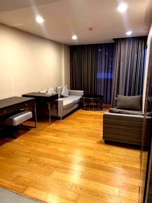 คอนโดให้เช่า : 🟠ให้เช่าคอนโด - 1 ห้องนอน 48 ตร.ม. ที่ KLASS CONDO LANGSUAN