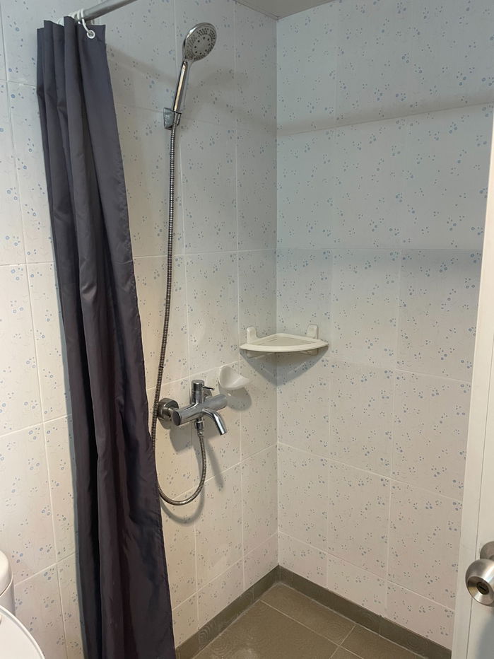 picture Condo at MRT Suthisan just 600 m - 7/11