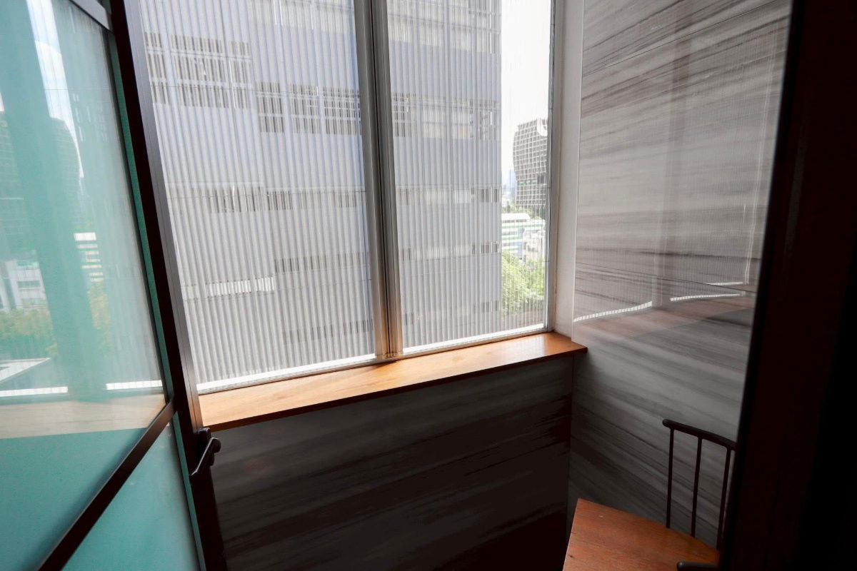 picture BTS Ratchadamri 870 m. Price 70,000 Baht Condo Baan Thanon Sarasin ( Rental ) - 12/14