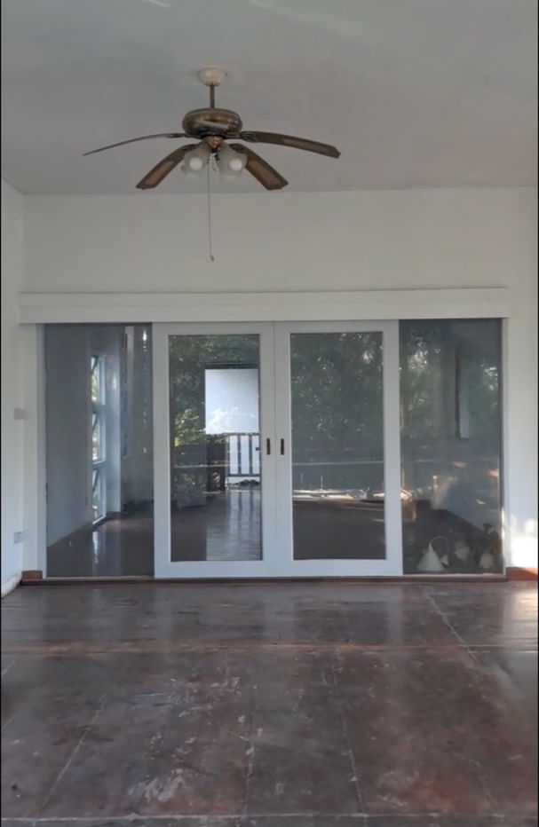 รูป ขายบ้านริมทะเลสาบ หมู่บ้านสัมมากรรามคำแหง (กำลังรีโนเวท) สิ่งอำนวยความสะดวกครบ MRT ตลาด ห้าง ร้านอาหาร คาเฟ่ โรงเรียน - รูปที่ 5/9